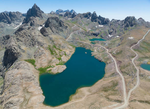 glacier lakes in the cilo mountains drone video, yuksekova hakkari, turkey - van imagens e fotografias de stock