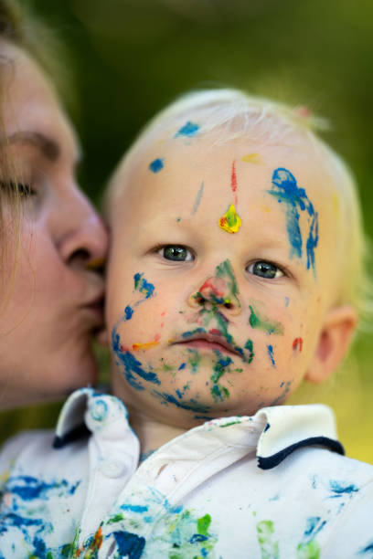 Family hand painting.