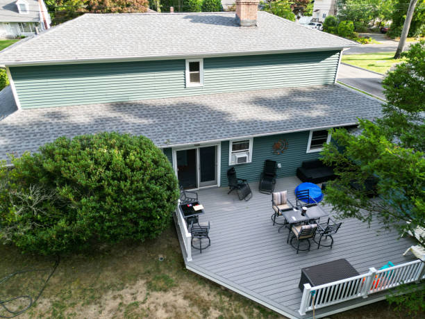 istock Looking down at backyard with a composite deck on a residential house 1415062082