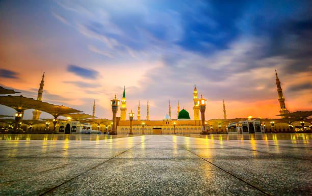 medina, al-madinah al-munawwarah, saudi arabia - masjid nabawi madinah potret stok, foto, & gambar bebas royalti
