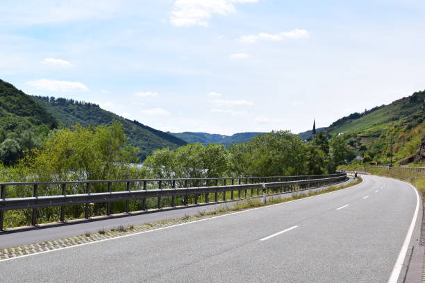 Mosel valley road near Klotten