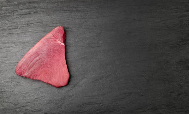 filé de atum cru - tuna prepared ahi sashimi sushi - fotografias e filmes do acervo
