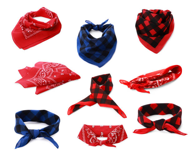 set avec différents bandanas sur fond blanc - cravat photos et images de collection