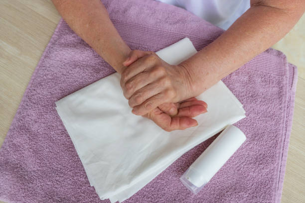 istock step by step instruction, massage for arthritis and neurological diseases step 7 1415186961