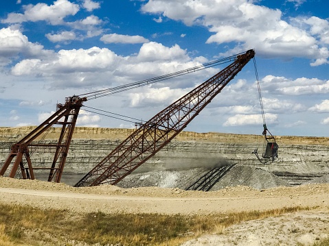 Dragline removing overburden on coal seam in the Powder River Basin, Wyoming