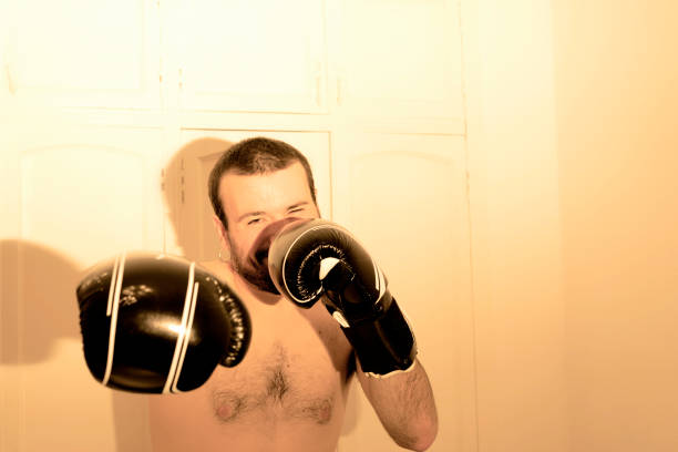 портрет боксера - boxing glove flash стоковые фото и изображения