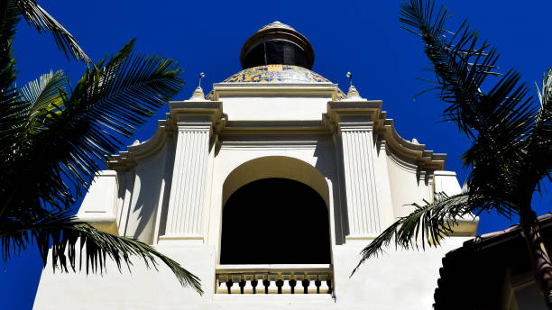 istock Spanish Style Building Surrounded by Palm Trees 1415280788