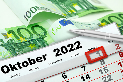 German calendar 2022 October 1  Saturday and Euro banknotes