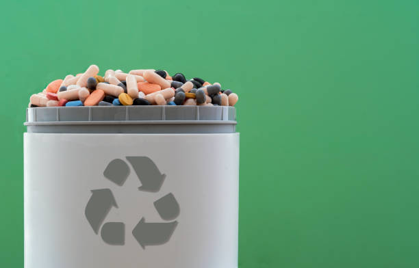 istock Expired pills collected in rubbish bin 1415403232
