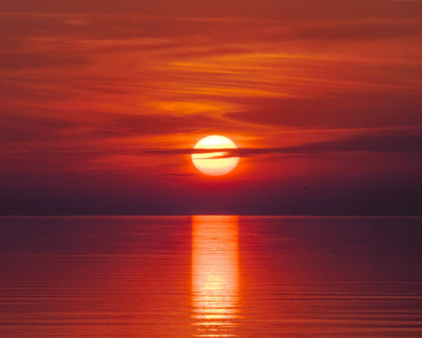 istock Lake Erie Sunset 1415471881