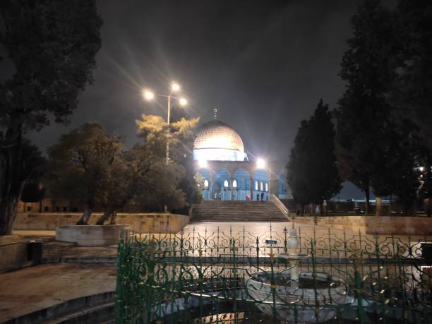 Aqsa night Aqsa night, Dome of the rock night al aksa mosque stock pictures, royalty-free photos & images