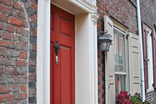 Red door of Elfreth's alley