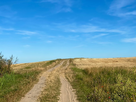 dirt road