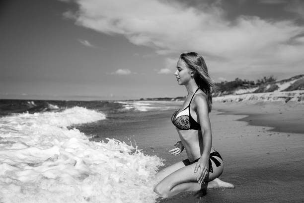 istock girl at sea 1415596773
