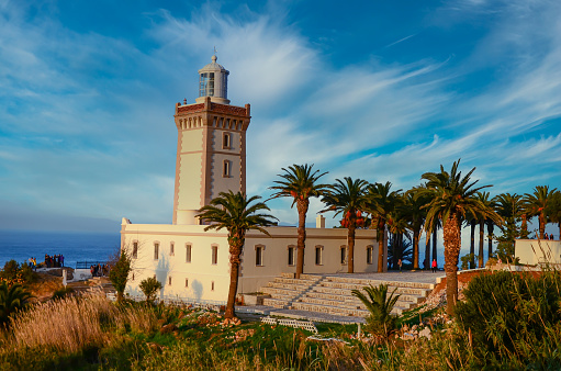Hermoso faro de Cap Spartel cerca de la ciudad de Tánger y Gibraltar, Marruecos en África photo