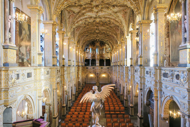 внутри церкви фредерика в копенгагене - denmark indoors church angel стоковые фото и изображения