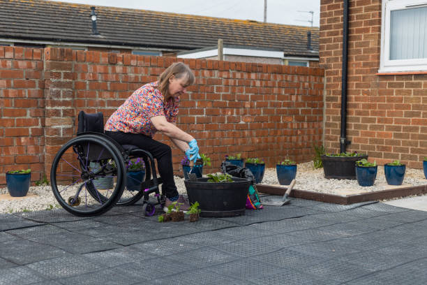 istock Keeping The Garden Tidy 1415774171