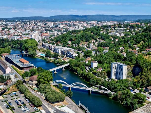 panorama di besançon - doubs river foto e immagini stock