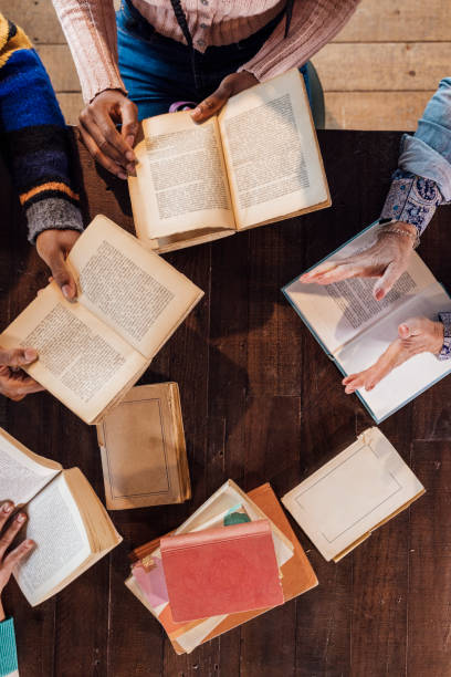istock Discussing the Books We've Read 1415809371