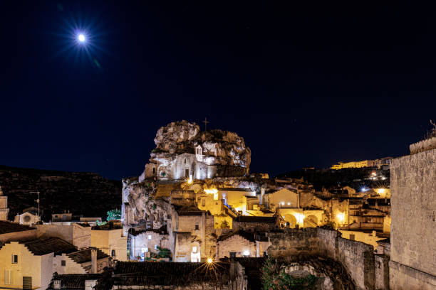 istock Santa Maria de Idris under the moon 1415869190