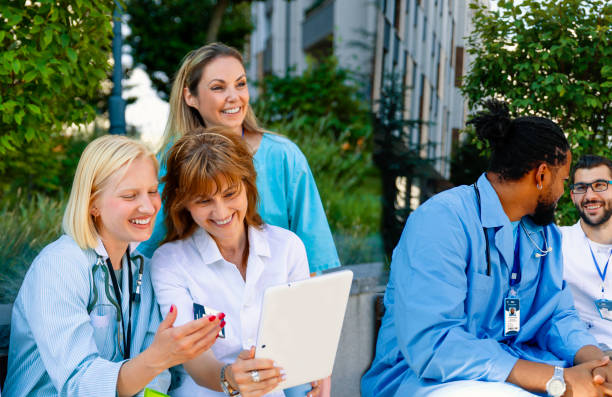 istock Connect with medical staff online 1415998718