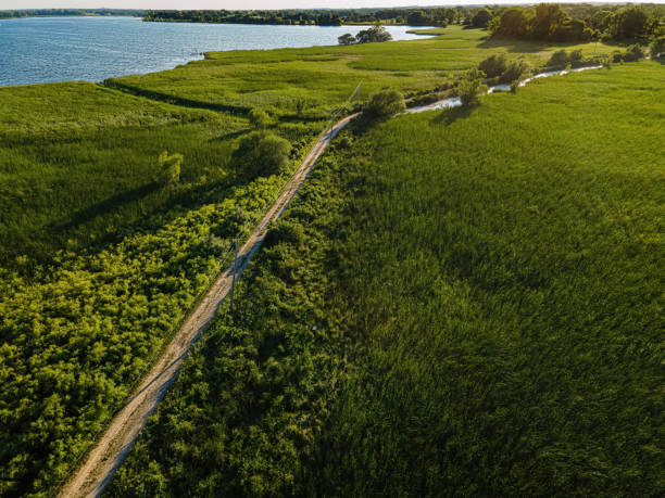 istock Trail leading to the brekawall on the fox river 1416182954