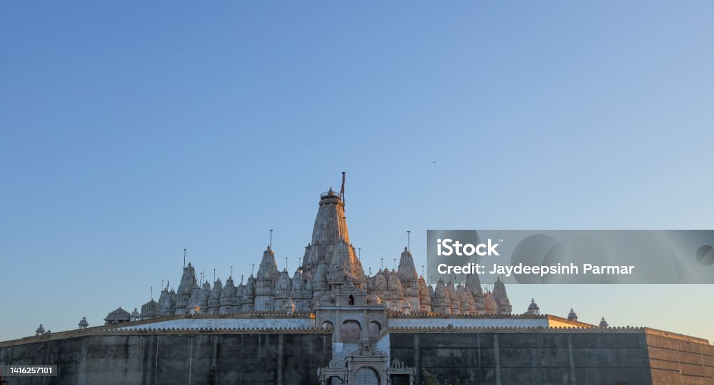 Jain temples on top of Shatrunjaya hill. Palitana (Bhavnagar district), Gujarat, India Ancient Stock Photo