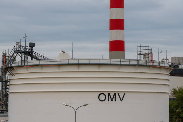 omv швехат, австрия - omv стоковые фото и изображения