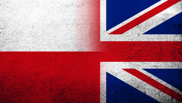 ilustrações, clipart, desenhos animados e ícones de bandeira nacional do reino unido (grã-bretanha) union jack com a bandeira nacional da república da polônia. fundo grunge - british flag flag old fashioned retro revival