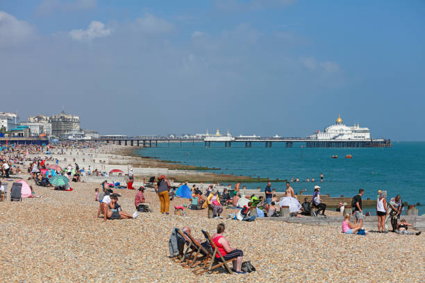 eastbourne airbourne, show aéreo internacional 2022 - stunt airplane air air vehicle - fotografias e filmes do acervo