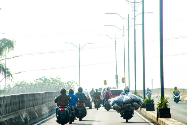 jakarta traffic situation on rush hour - traffic jam imagens e fotografias de stock