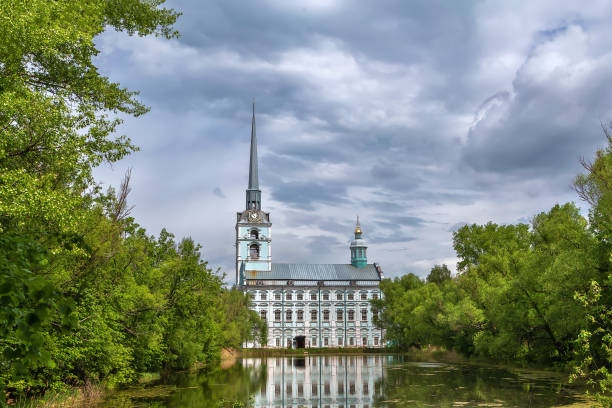 kirche von peter und paul, jaroslawl, russland - yaroslavl russia religion church stock-fotos und bilder