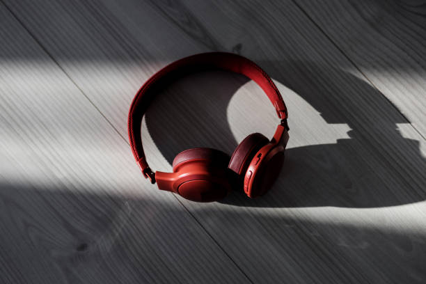 istock Red Wireless surround headphones 1416913821