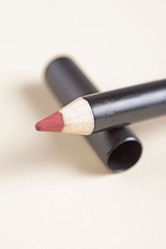 Lipstick pencil