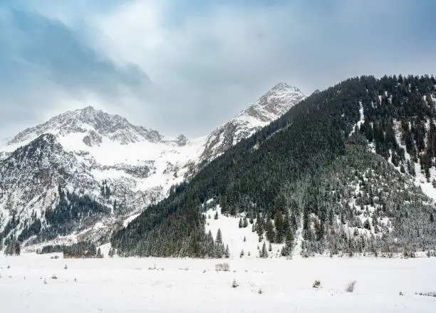 A beautiful landscape of snowy Alpen mountains