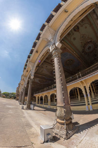 palácio de mysore em mysore, estado de karnataka em india - wodeyar - fotografias e filmes do acervo