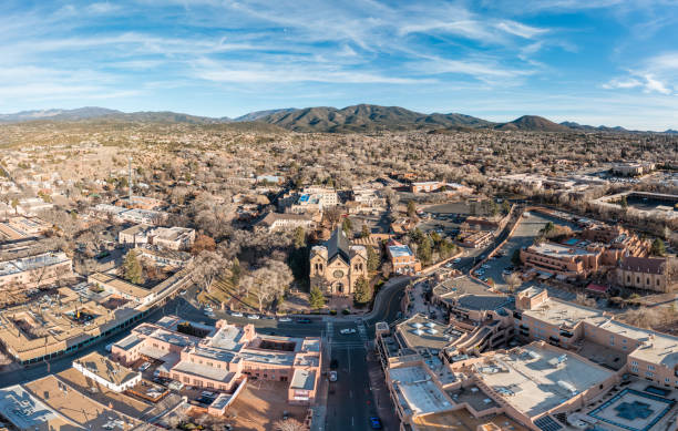 Downtown Santa Fe Aerial view of downtown area of Santa Fe, New Mexico santa fe new mexico mountains stock pictures, royalty-free photos & images