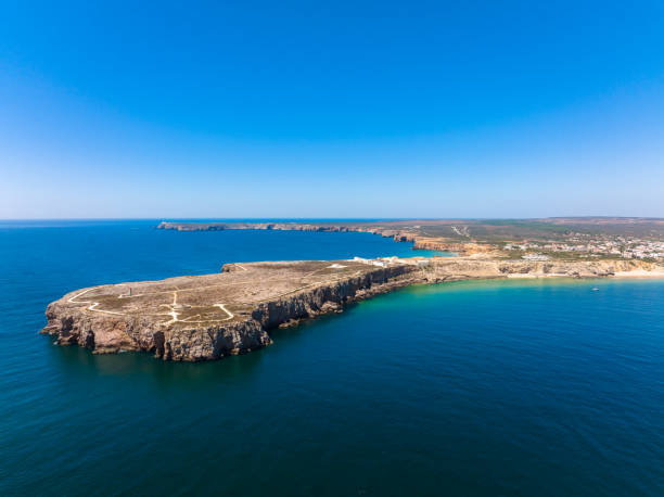 sagres point e fortezza, vista sud-est - sagres foto e immagini stock