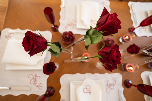 Valentine's day themed dinner table in 4k Slow Motion (100 fps) resolution.