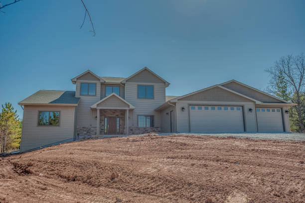 istock Newly built house waiting for landscaping to be done 1417190112