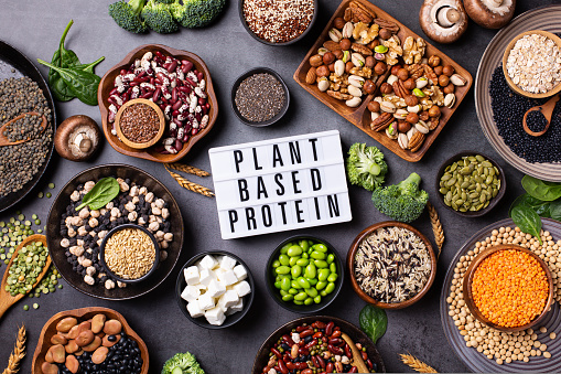 Variedad de alimentos veganos, proteínas de origen vegetal, legumbres, lentejas, frijoles photo