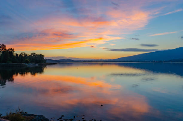 istock Sunset on the lake 1417249300