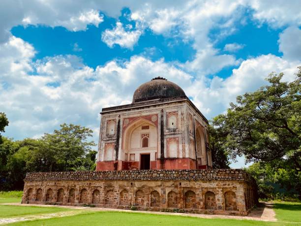 istock Lakkarwala Burj Delhi 1417267608