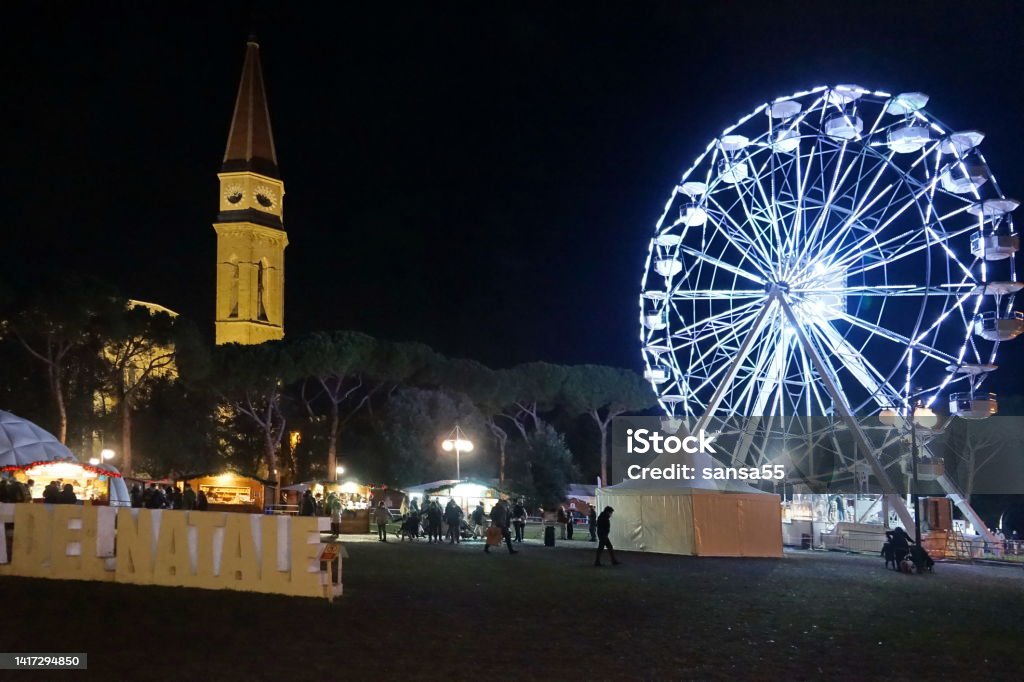 Ferris wheel in the Prato park at night in Arezzo Ferris wheel in the Prato park at night in Arezzo, Tuscany, Italy Arezzo Stock Photo