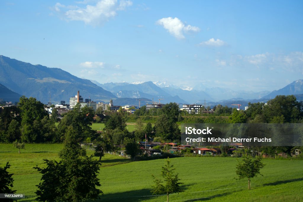 Titel	
Skyline of City of Baar and Zug with Swiss Alps in the background on a sunny summer day. Photo taken June 25th, 2022, Zug, Switzerland. Architecture Stock Photo