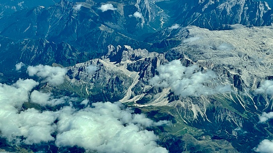 Luchtfoto van de Dolomieten Italië