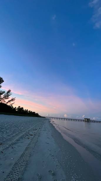 istock BEAUTIFUL MORNING ON THE BEACH 1417350056