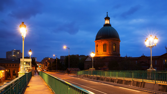Evening view of Saint-Pierre Bridge over Garonne and Dome de la Grave, Toulouse, France