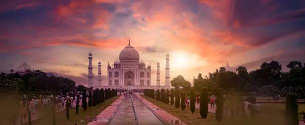 Photo of Taj Mahal Monument at Sunrise Agra, India