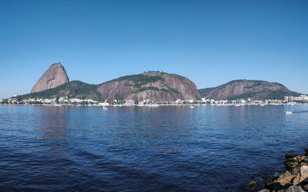 bela vista para o pão de açúcar do aterro do flamengo - urca - fotografias e filmes do acervo